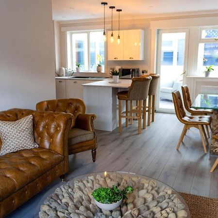 Lovely 2 Bed House In 皮特洛赫里 外观 照片
