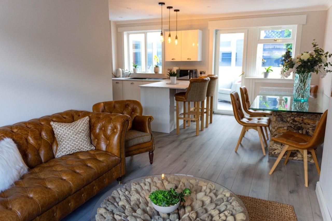 Lovely 2 Bed House In 皮特洛赫里 外观 照片