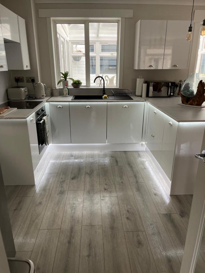 Lovely 2 Bed House In 皮特洛赫里 外观 照片